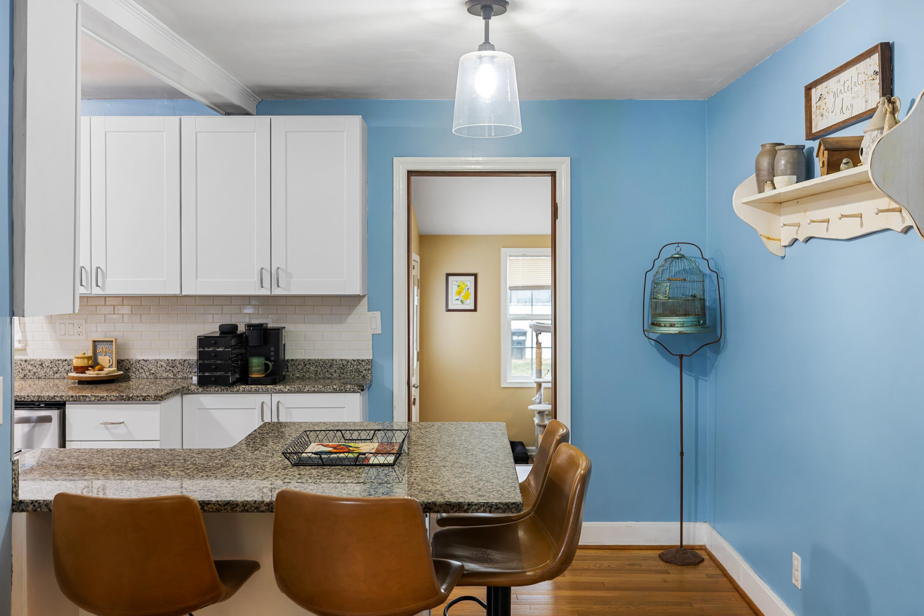 212 Alphin Avenue Waynesboro, VA 22980 - Photo 11 of 63