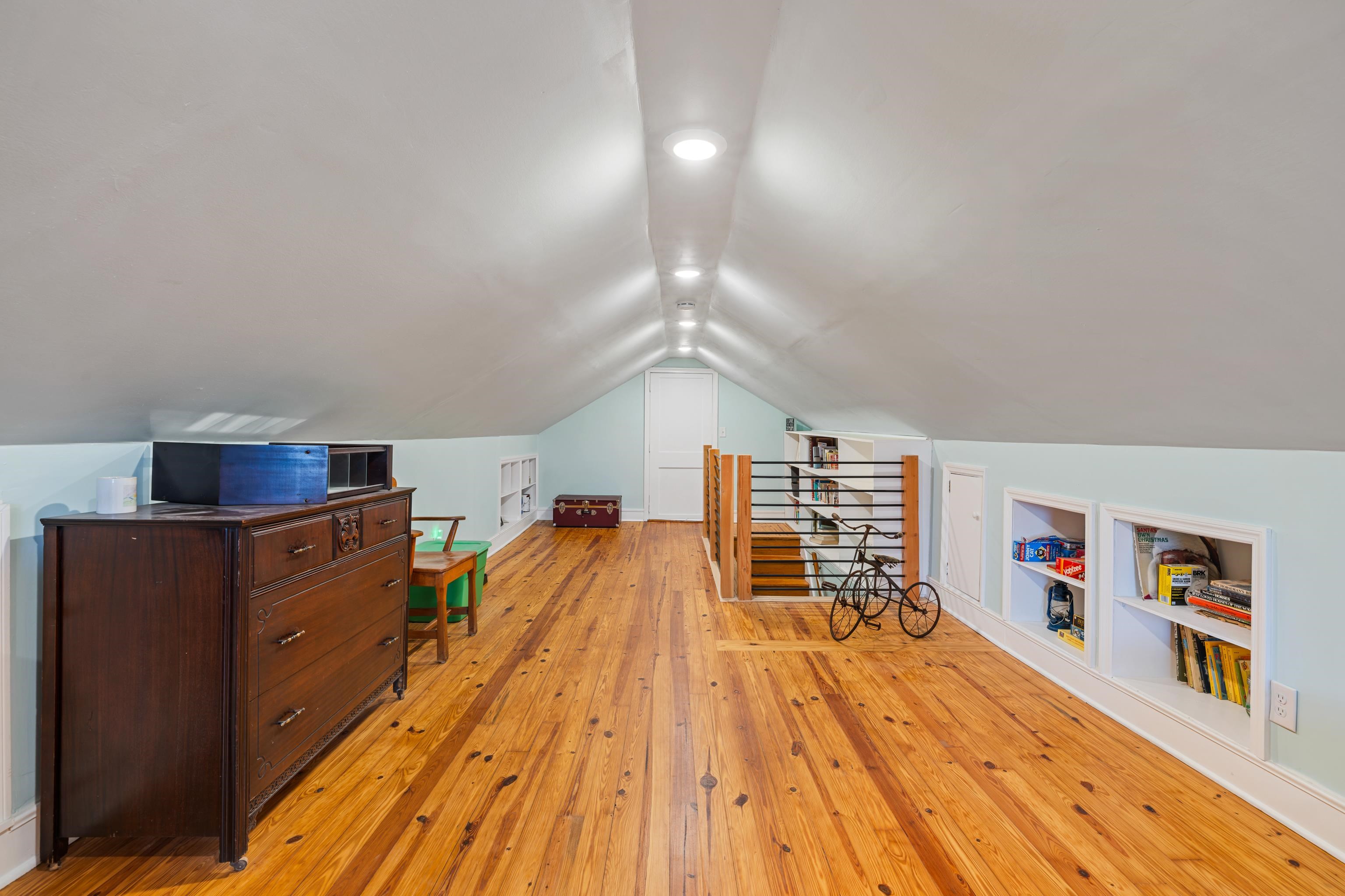 212 Alphin Avenue Waynesboro, VA 22980 - Photo 38 of 63 a very nice looking room with wooden floor and furniture