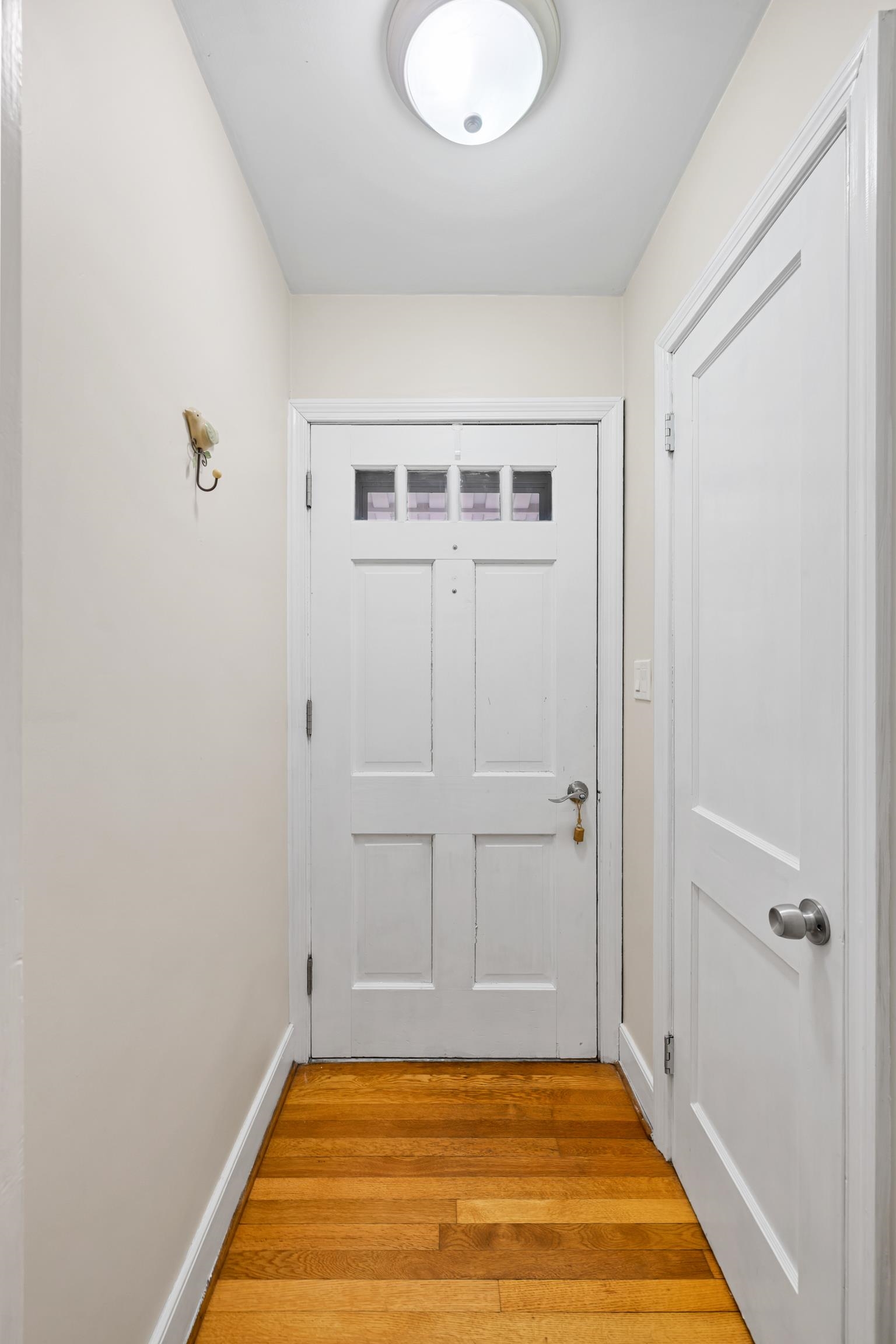 212 Alphin Avenue Waynesboro, VA 22980 - Photo 4 of 63 a view of bathroom