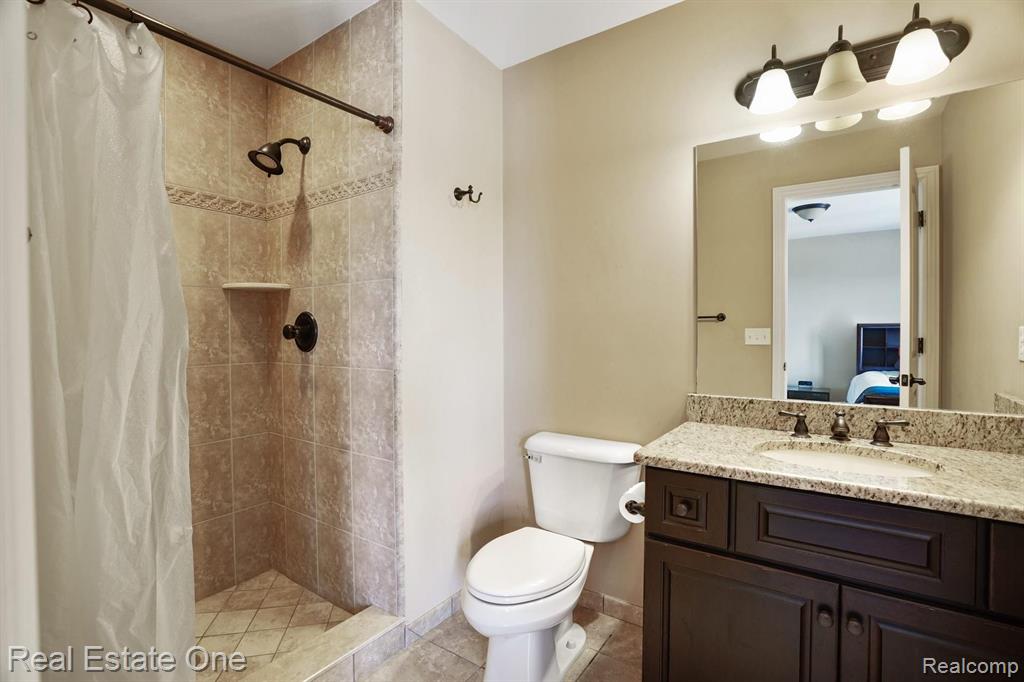 1485 Traceky Drive Rochester Hills, MI 48306 - Photo 23 of 45