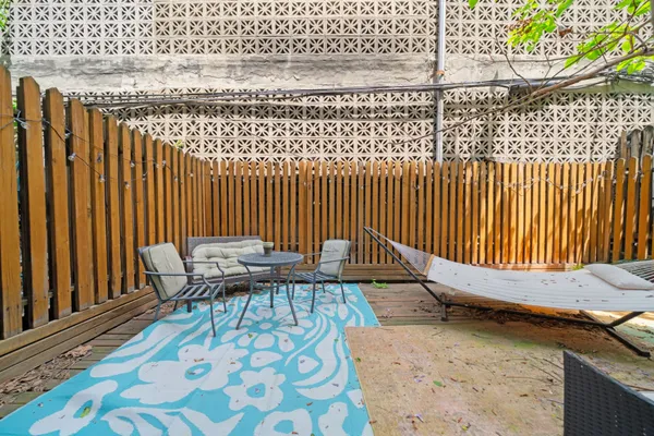 $4,995 | 333 West 43rd Street, Unit 1C | Hell's Kitchen