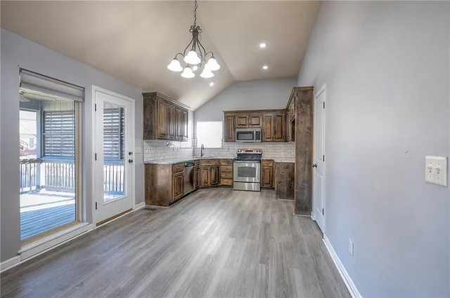 $364,900 | 11933 North Forest Avenue, Kansas City, MO 64155