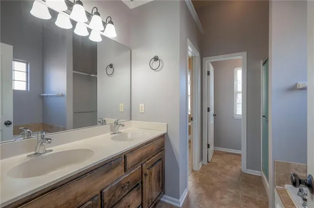 $364,900 | 11933 North Forest Avenue, Kansas City, MO 64155