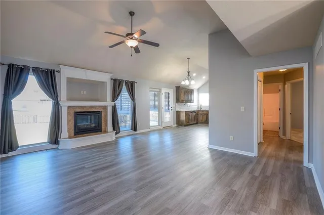 $364,900 | 11933 North Forest Avenue, Kansas City, MO 64155