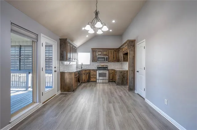 $364,900 | 11933 North Forest Avenue, Kansas City, MO 64155