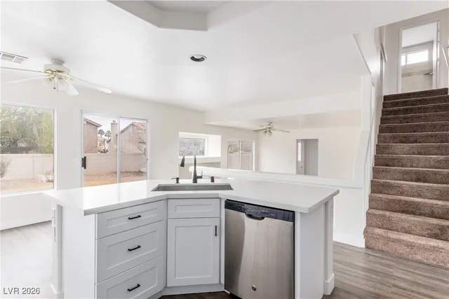 $2,300 | 1440 Silver Point Avenue, Las Vegas, NV 89123