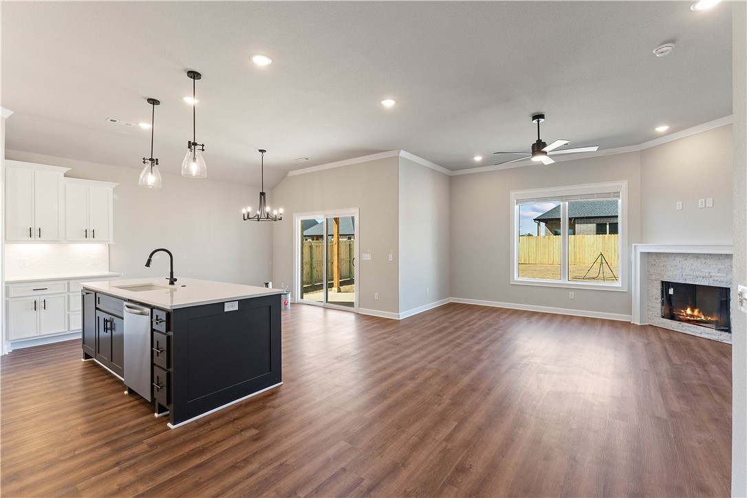 1902 Edwards Street Pea Ridge, AR 72751 - Photo 4 of 13 Gallery Image 4