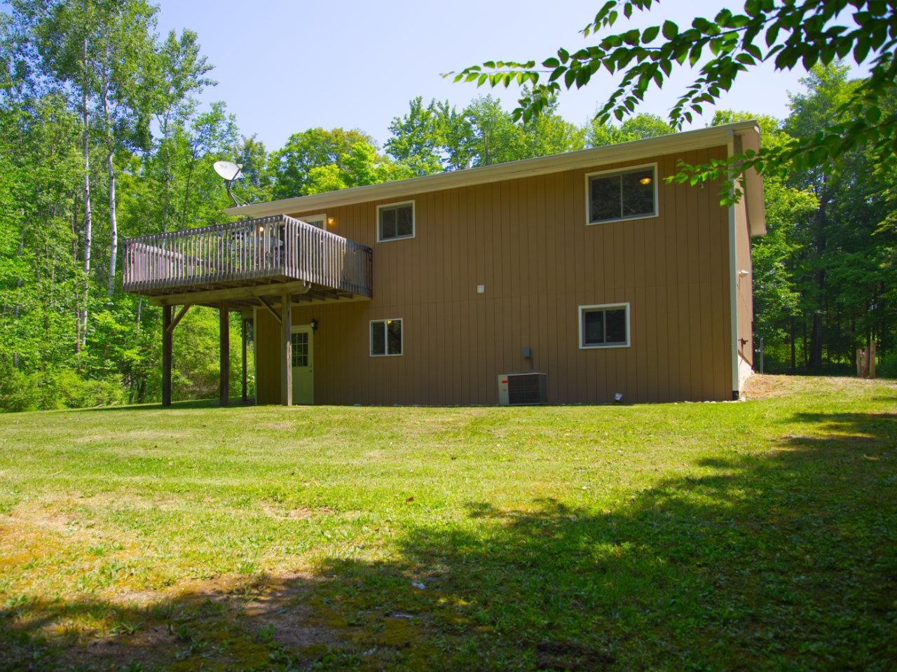176 South Eldridge Road Benzonia, MI 49616 - Photo 8 of 69 1917534-7.JPG