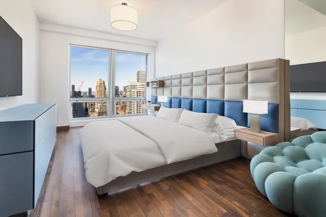 $1,695,000 | 400 5th Avenue, Unit 43F | Midtown South