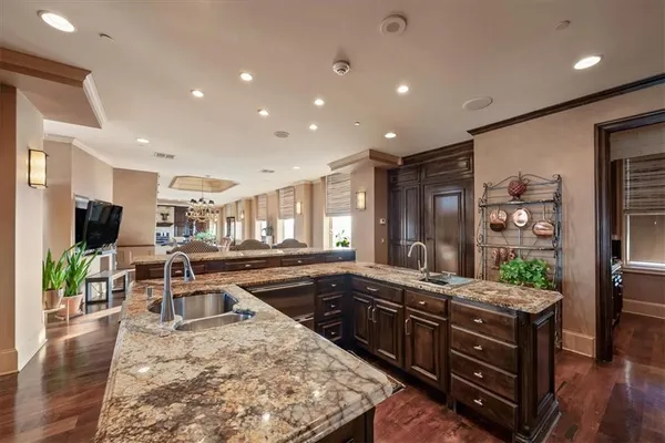 $4,750,000 | 909 Walnut Street, Unit 3200, Kansas City, MO 64106