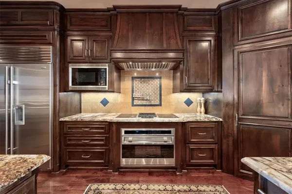$4,750,000 | 909 Walnut Street, Unit 3200, Kansas City, MO 64106