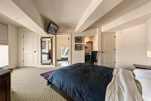 $4,750,000 | 909 Walnut Street, Unit 3200, Kansas City, MO 64106