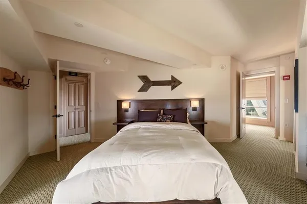 $4,750,000 | 909 Walnut Street, Unit 3200, Kansas City, MO 64106
