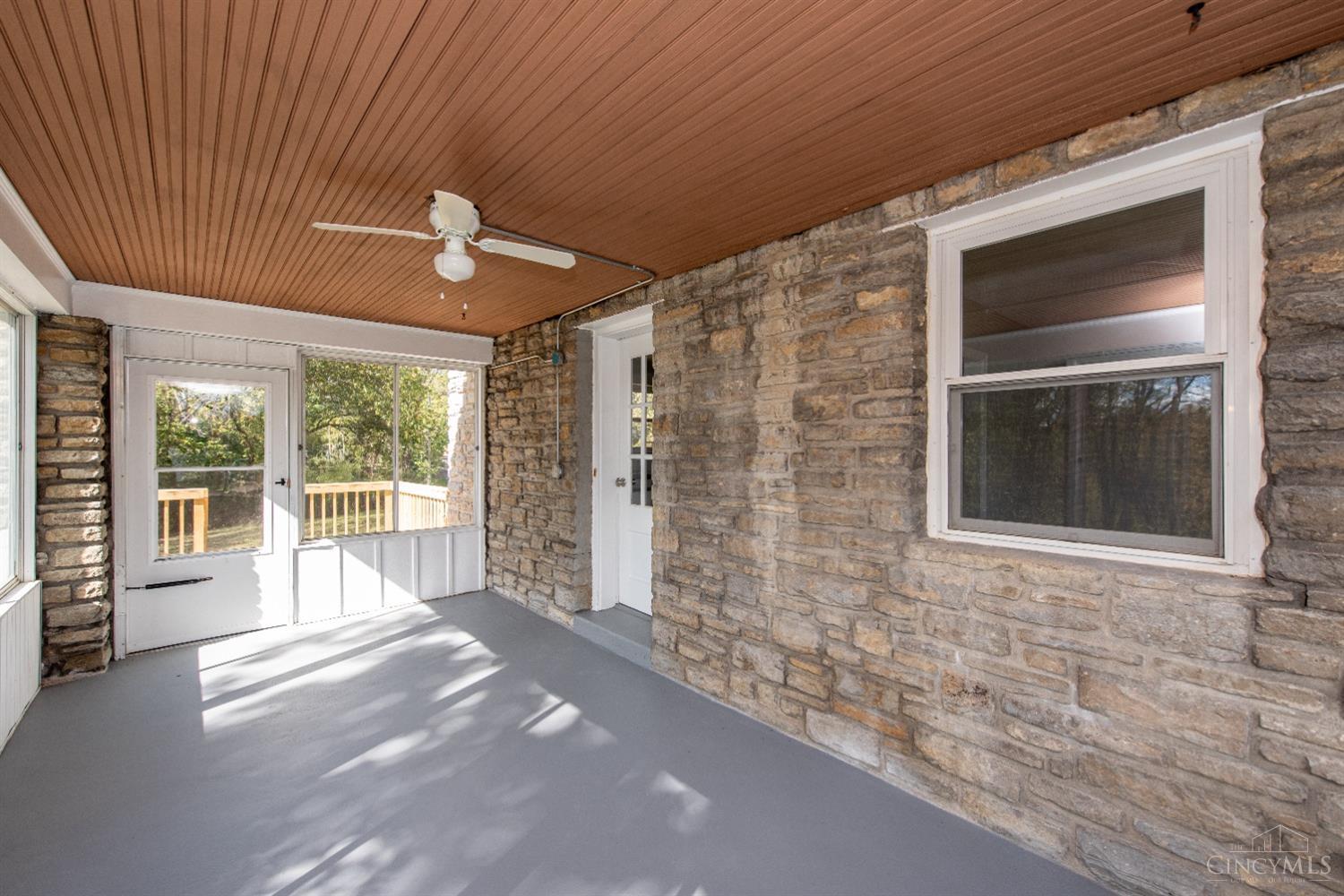 4265 Hutchinson Road Cincinnati, OH 45248 - Photo 4 of 46 Gallery Image 4