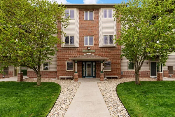 $245,000 | 102 Prairie Heights Drive, Unit 309, Verona, WI 53593