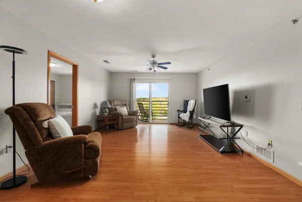 $245,000 | 102 Prairie Heights Drive, Unit 309, Verona, WI 53593