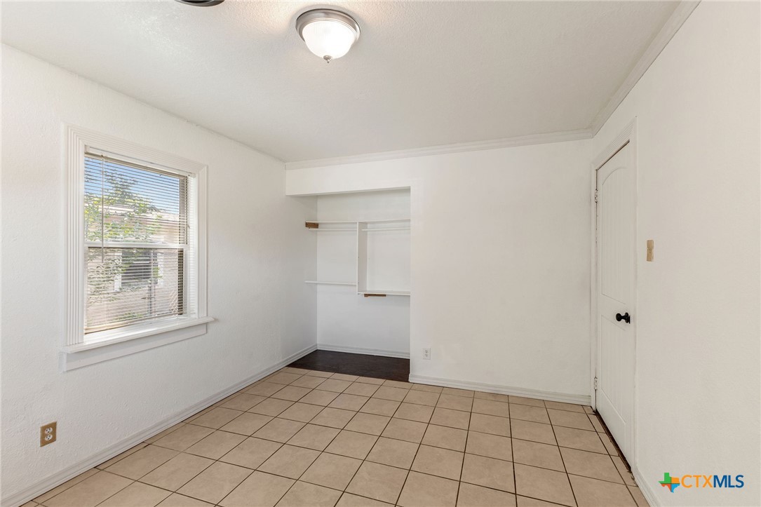 103 Cheaney Spur Killeen, TX 76543 - Photo 15 of 21 a view of an empty room and window