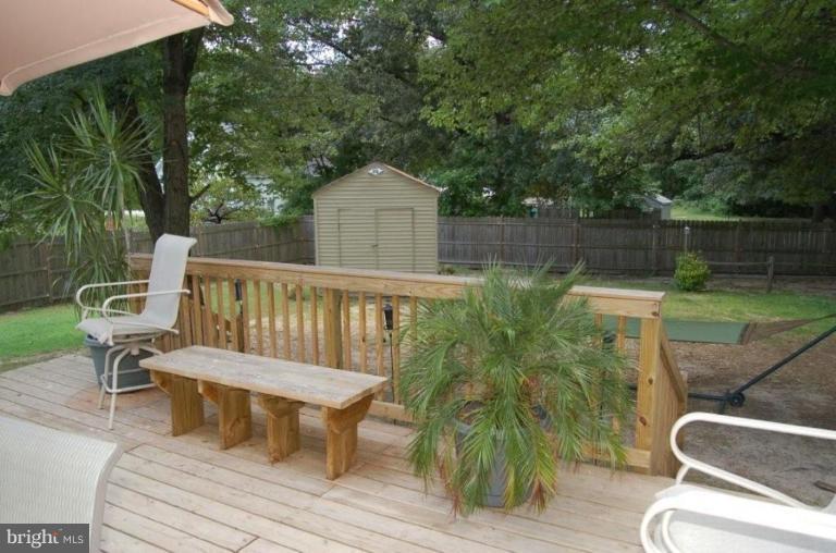 8140 Solley Road Pasadena, MD 21122 - Photo 5 of 20 Deck