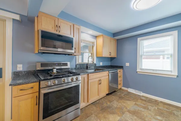 $265,000 | 3305 Bridge Street, Trenton, MI 48183