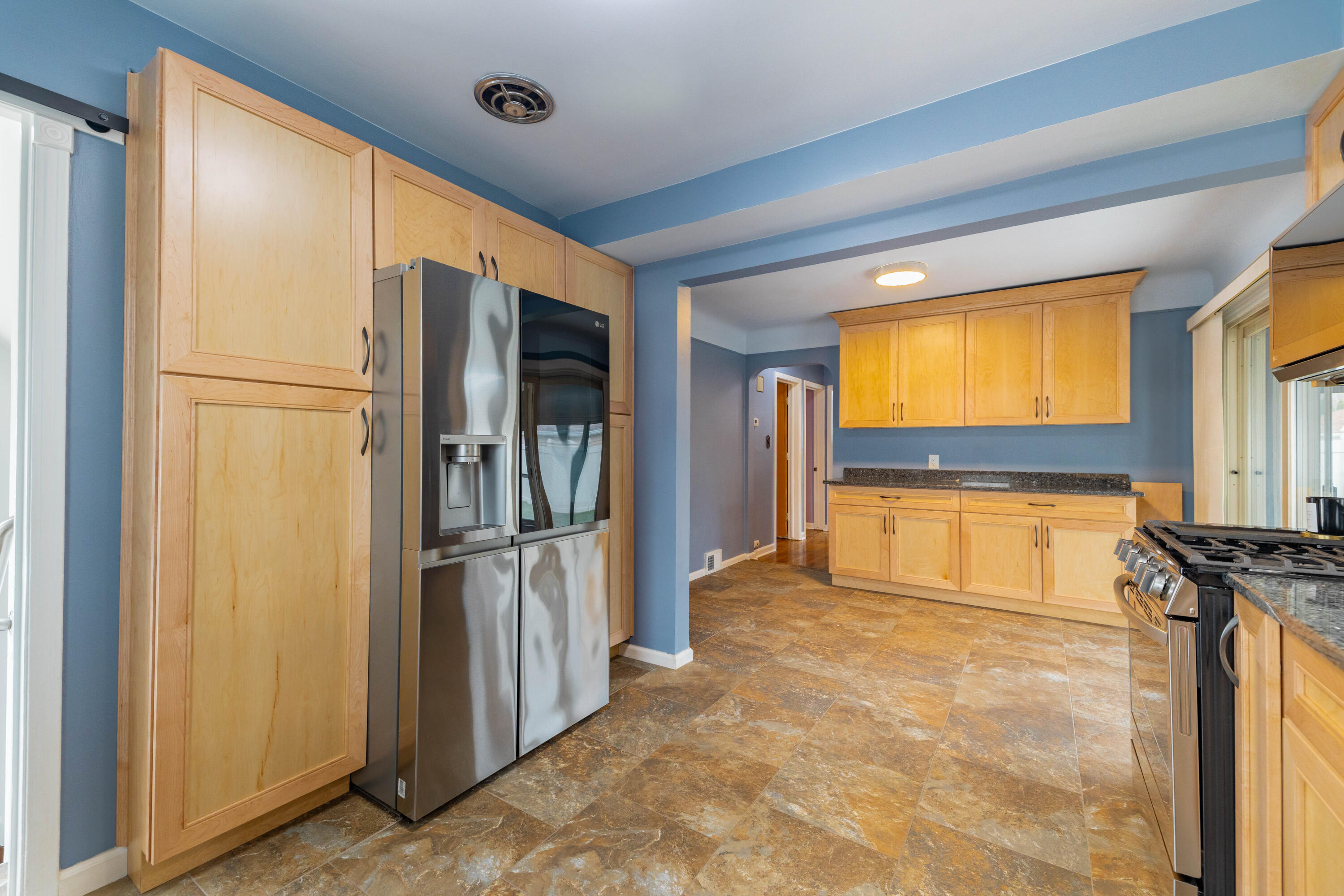 3305 Bridge Street Trenton, MI 48183 - Photo 15 of 39 12215 Crossman Rd, Carleton (15 of 36)