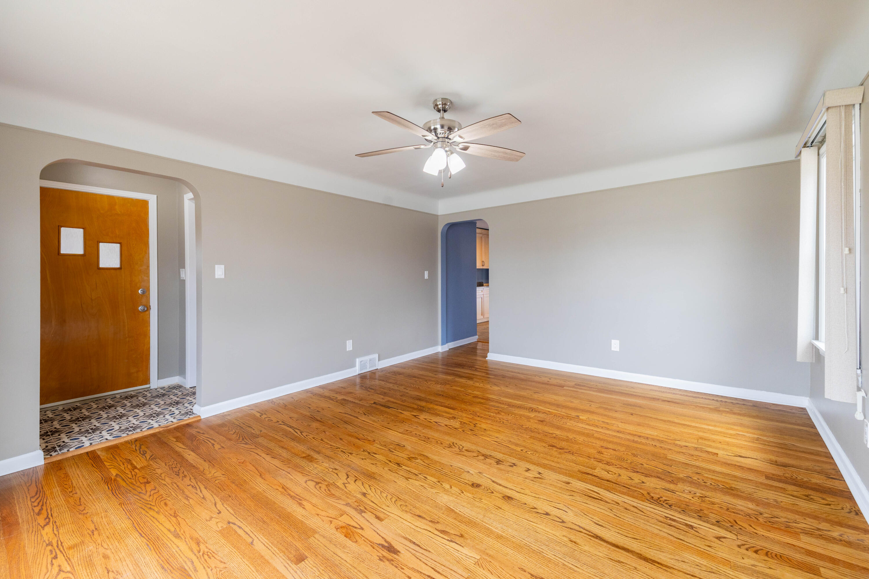 3305 Bridge Street Trenton, MI 48183 - Photo 8 of 39 12215 Crossman Rd, Carleton (8 of 36)