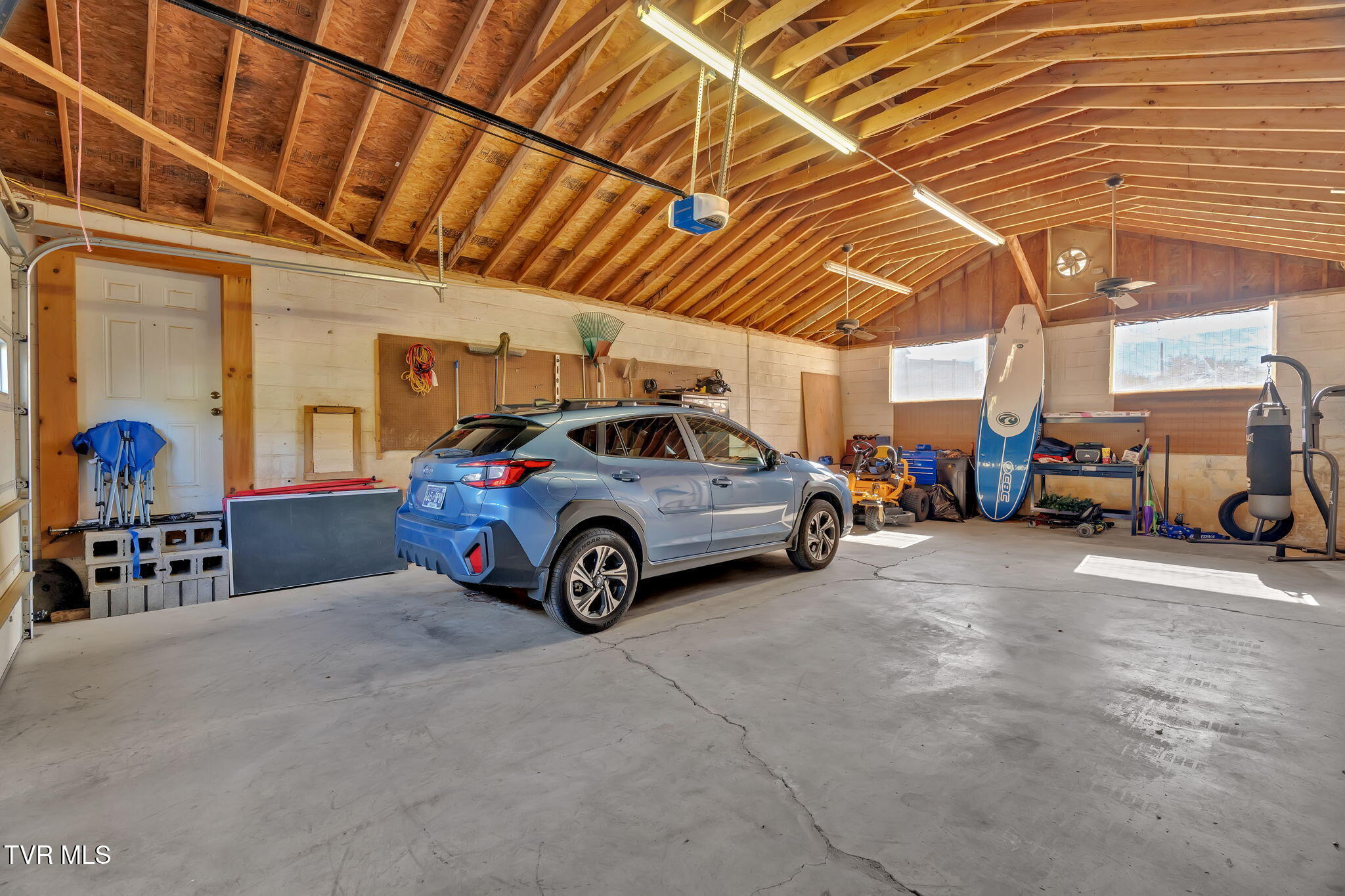 231 Pine Street Butler, TN 37640 - Photo 26 of 37 32-web-or-mls-DSC09396