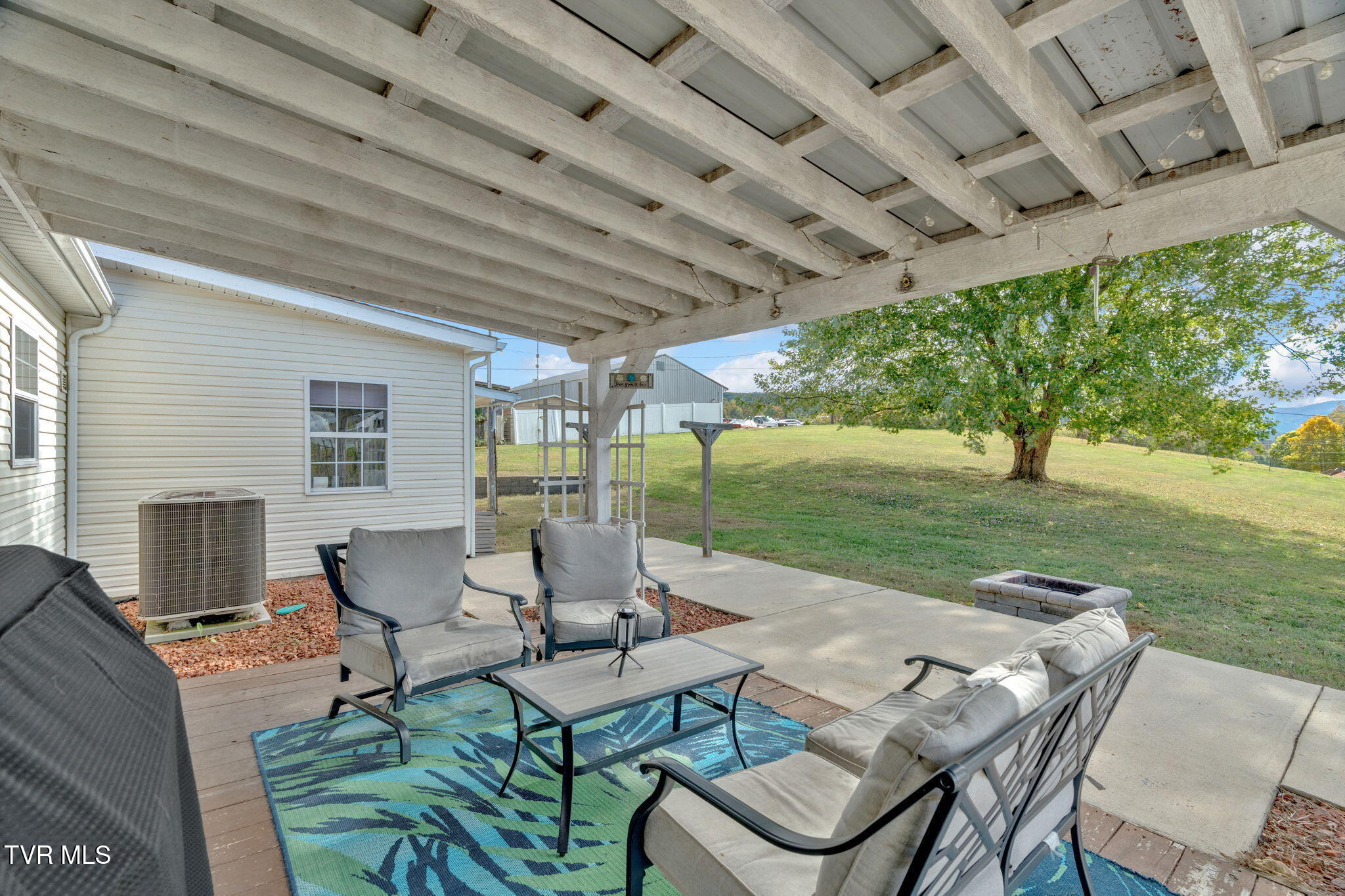 231 Pine Street Butler, TN 37640 - Photo 27 of 37 35-web-or-mls-DSC09402