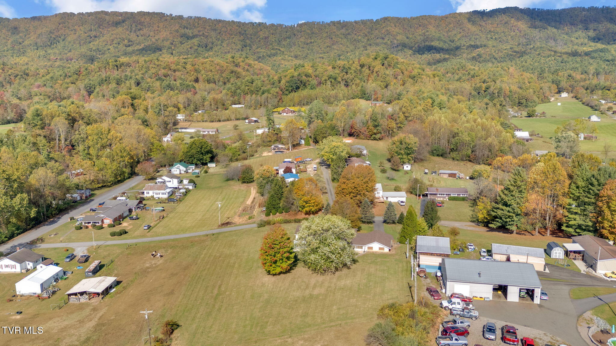 231 Pine Street Butler, TN 37640 - Photo 29 of 37 2-web-or-mls-DJI_20251013112809_0026_D