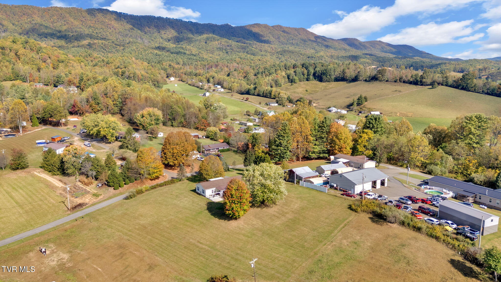 231 Pine Street Butler, TN 37640 - Photo 32 of 37 9-web-or-mls-DJI_20251013112752_0021_D