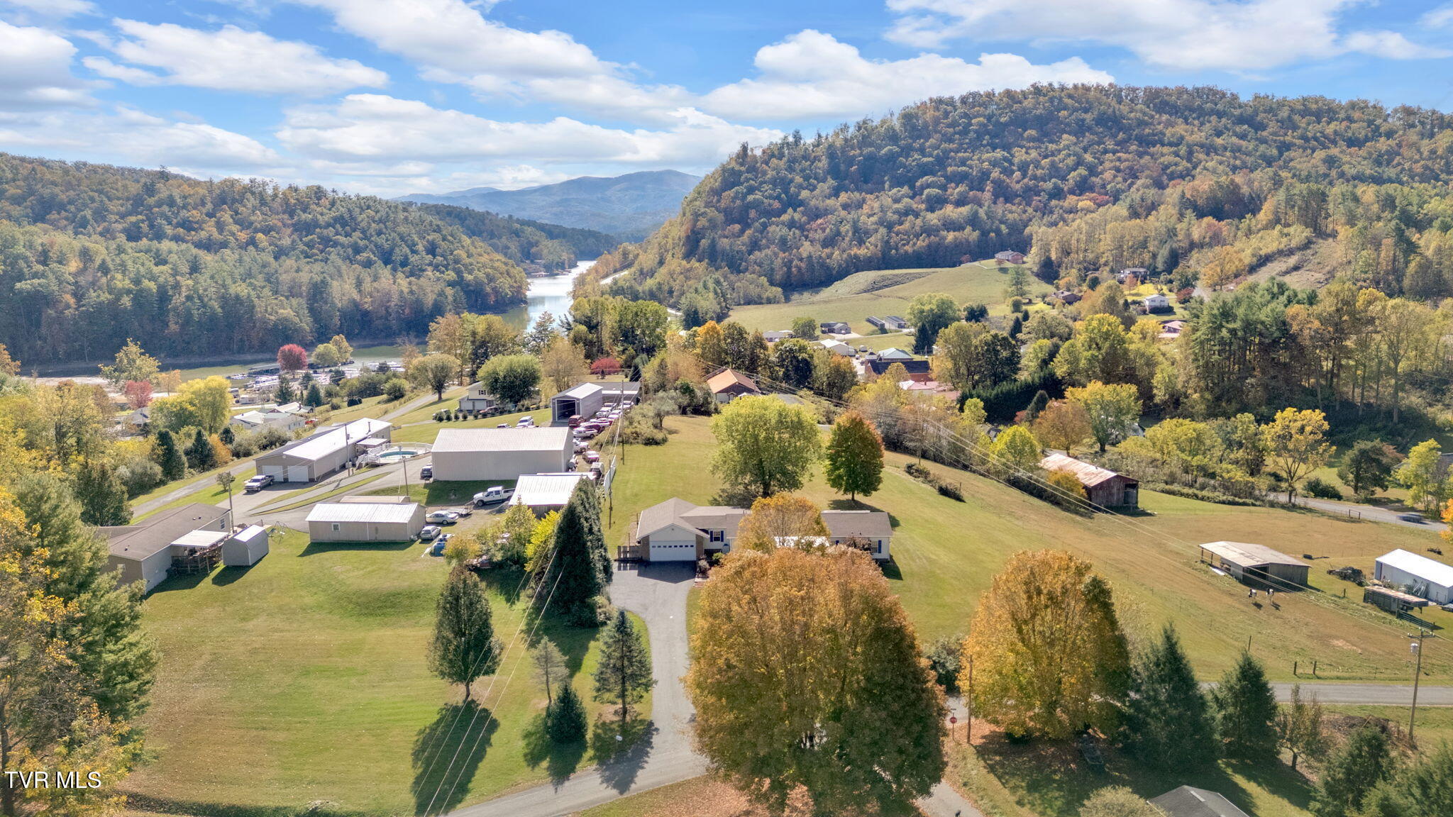 231 Pine Street Butler, TN 37640 - Photo 33 of 37 5-web-or-mls-DJI_20251013112709_0006_D