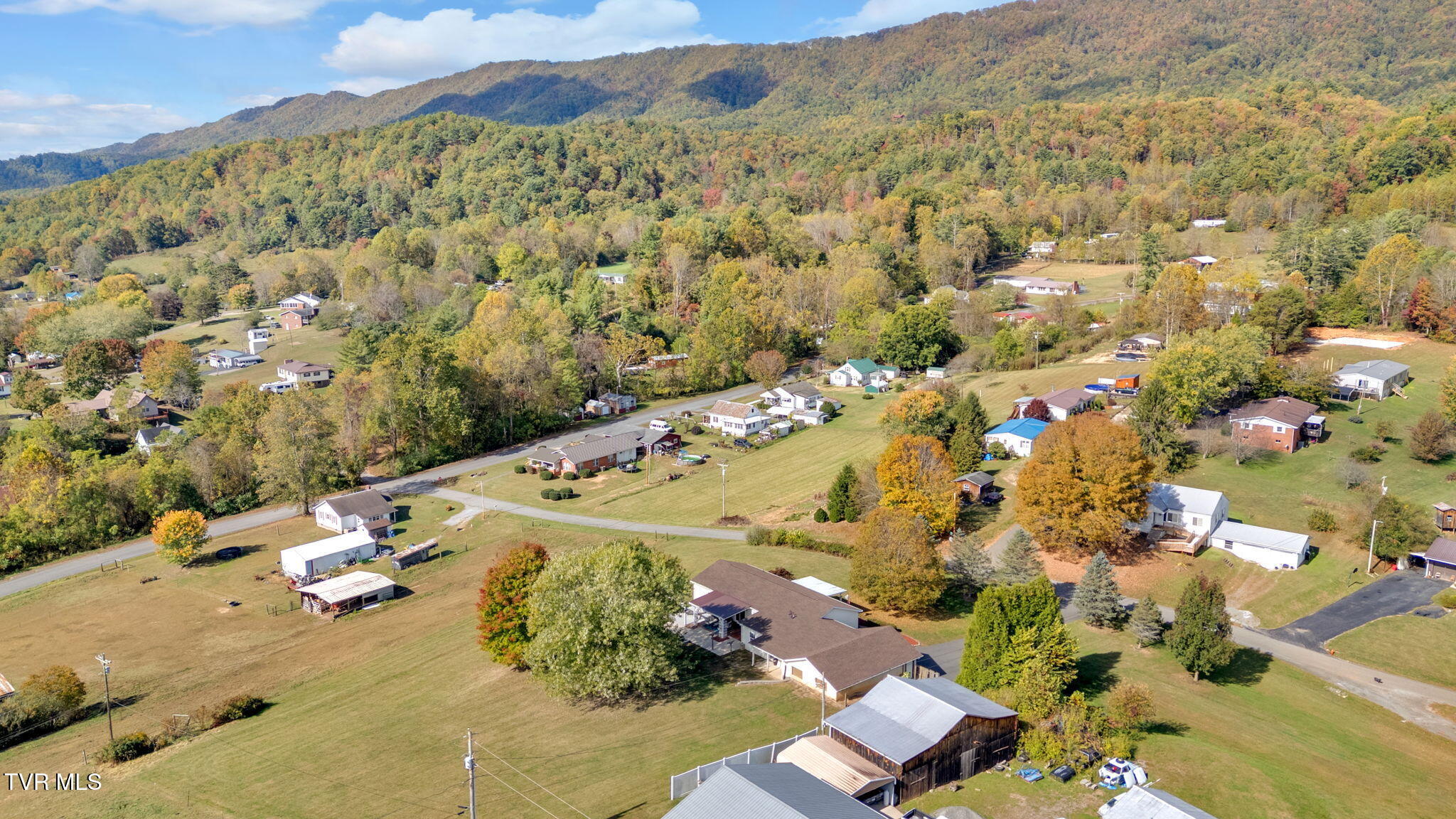 231 Pine Street Butler, TN 37640 - Photo 34 of 37 13-web-or-mls-DJI_20251013112820_0031_D