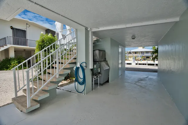 $1,998,000 | 131 Harbor Drive, Tavernier, FL 33070