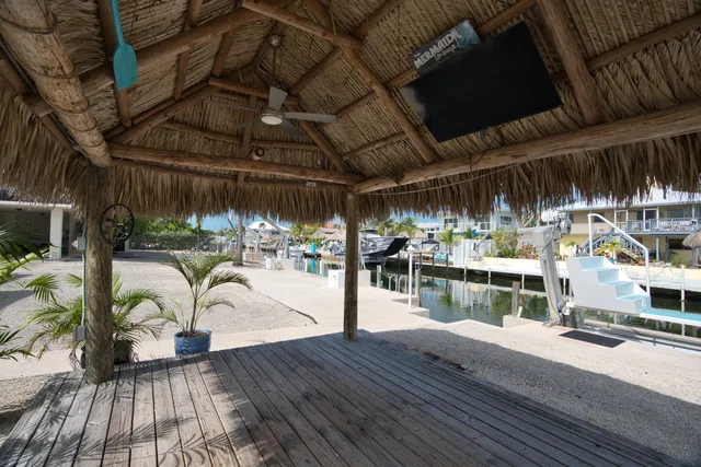 $1,998,000 | 131 Harbor Drive, Tavernier, FL 33070