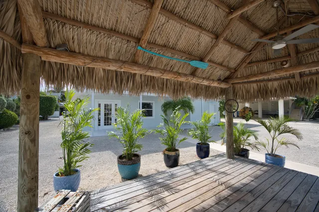 $1,998,000 | 131 Harbor Drive, Tavernier, FL 33070