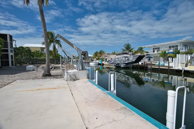 $1,998,000 | 131 Harbor Drive, Tavernier, FL 33070