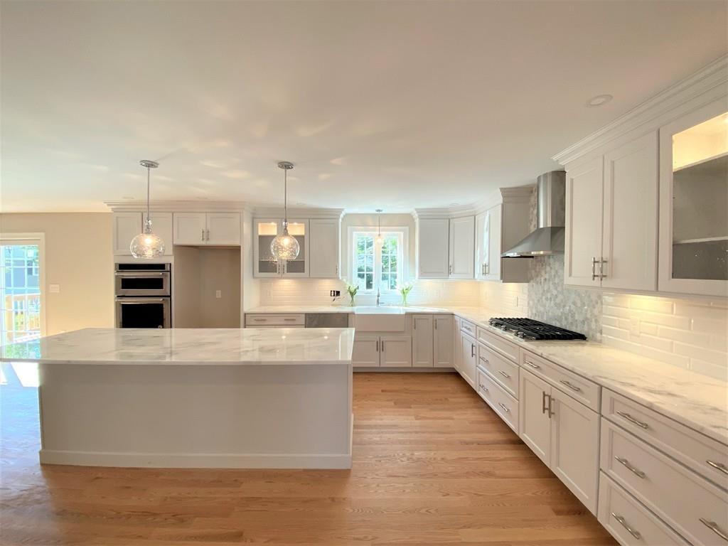 26 Torre Street Reading, MA 01867 - Photo 8 of 39 Gallery Image 8