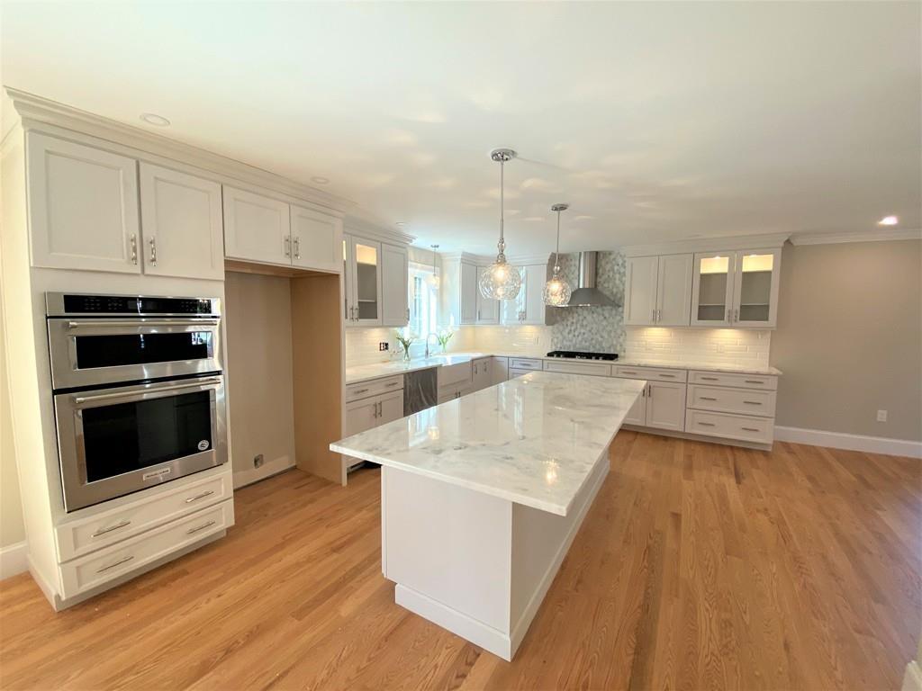 26 Torre Street Reading, MA 01867 - Photo 9 of 39 Gallery Image 9