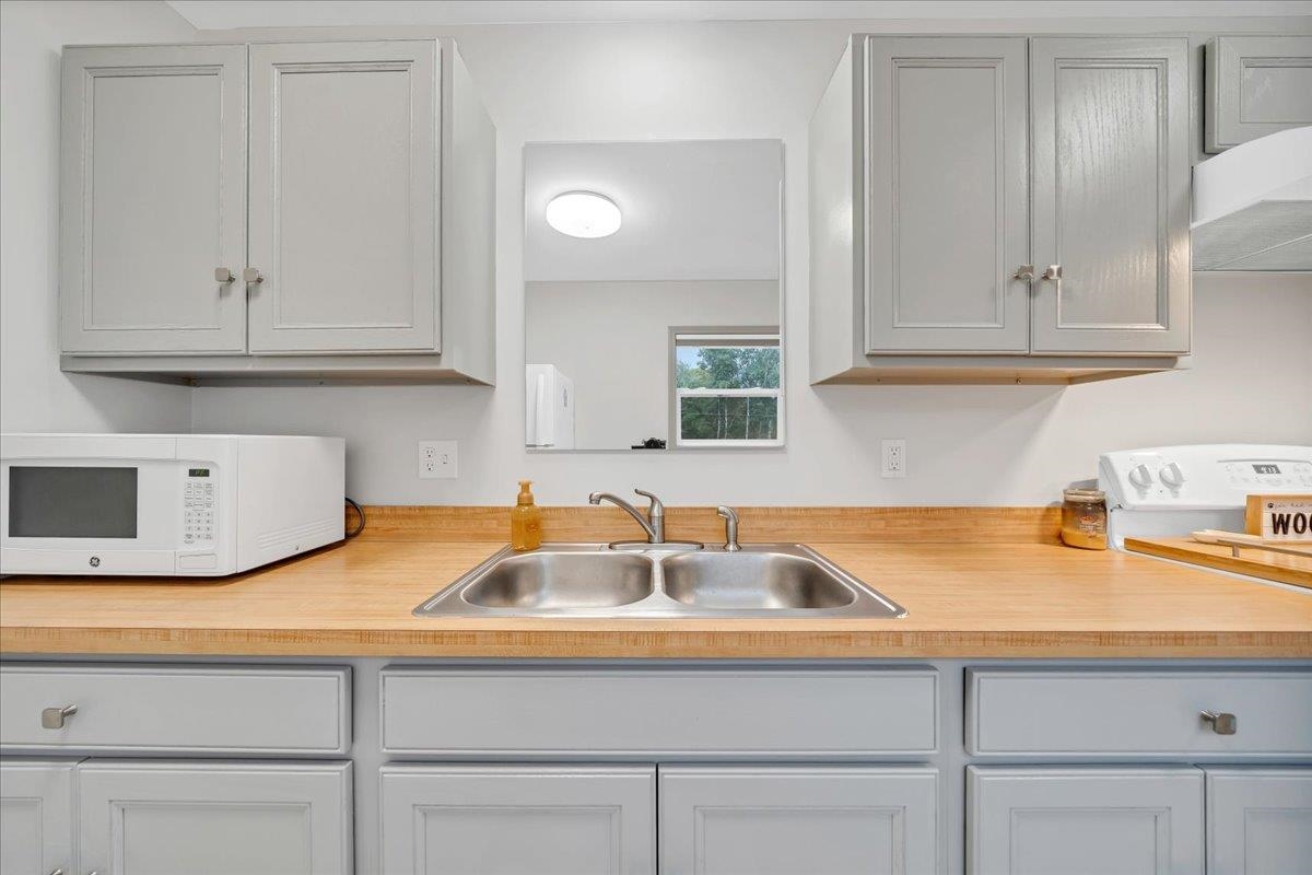 7212 West Dyer Road Whittemore, MI 48770 - Photo 17 of 26 1941202-a4bed108-3325-4a4d-ad92-dec7860f96ca.JPG