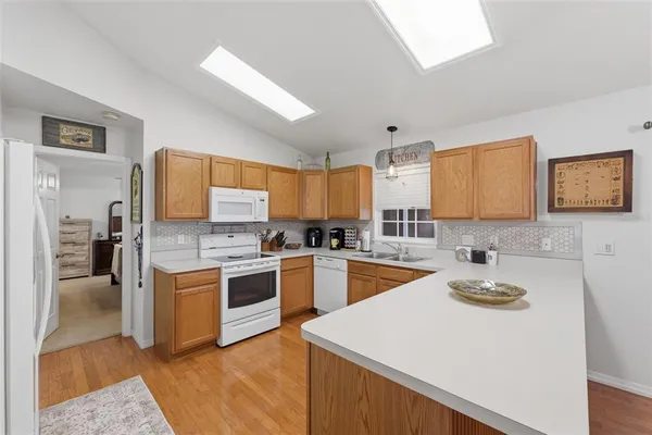 $325,000 | 10294 Dotted Wren Avenue, Weeki Wachee, FL 34613