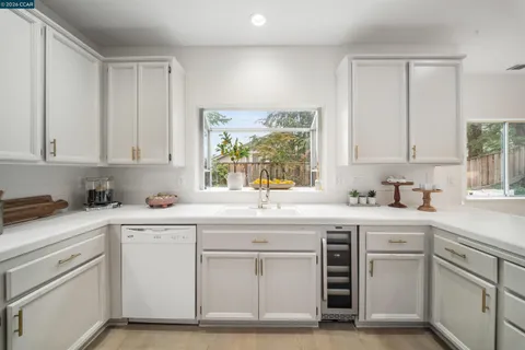 $2,185,000 | 636 Dunhill Drive, Danville, CA 94506