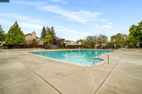 $2,185,000 | 636 Dunhill Drive, Danville, CA 94506