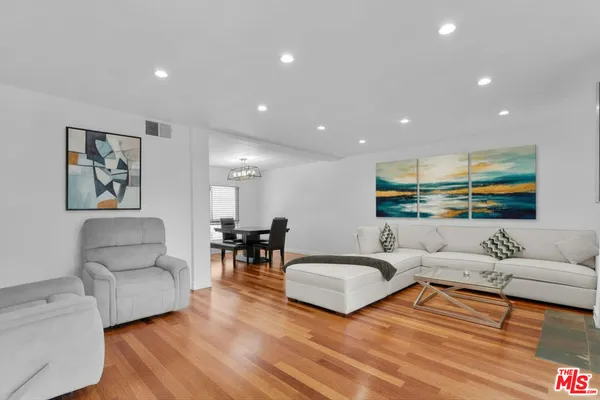$4,490 | 5255 Coldwater Canyon Avenue, Unit B, Sherman Oaks, CA 91401