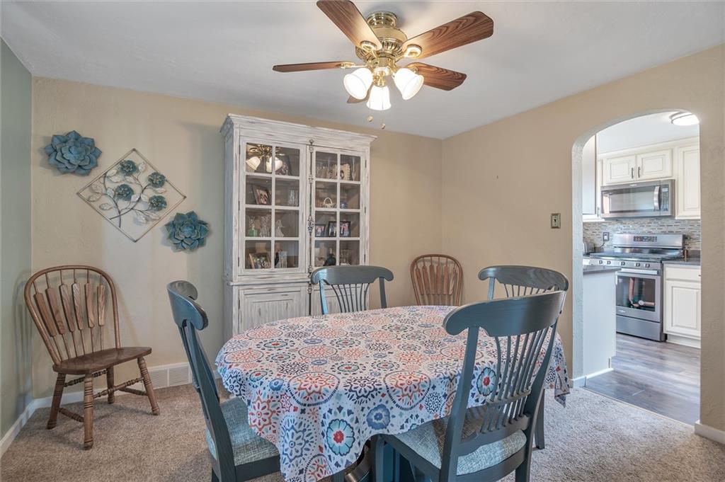 3016 Willett Road Pittsburgh, PA 15227 - Photo 4 of 15 Gallery Image 4