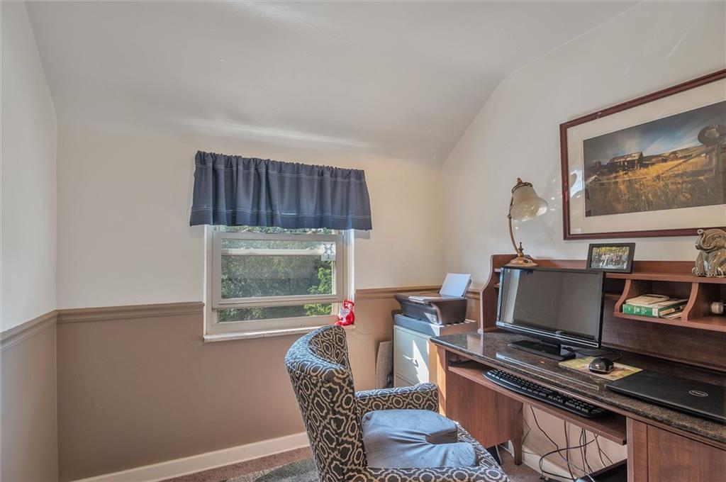 3016 Willett Road Pittsburgh, PA 15227 - Photo 10 of 15 Gallery Image 10