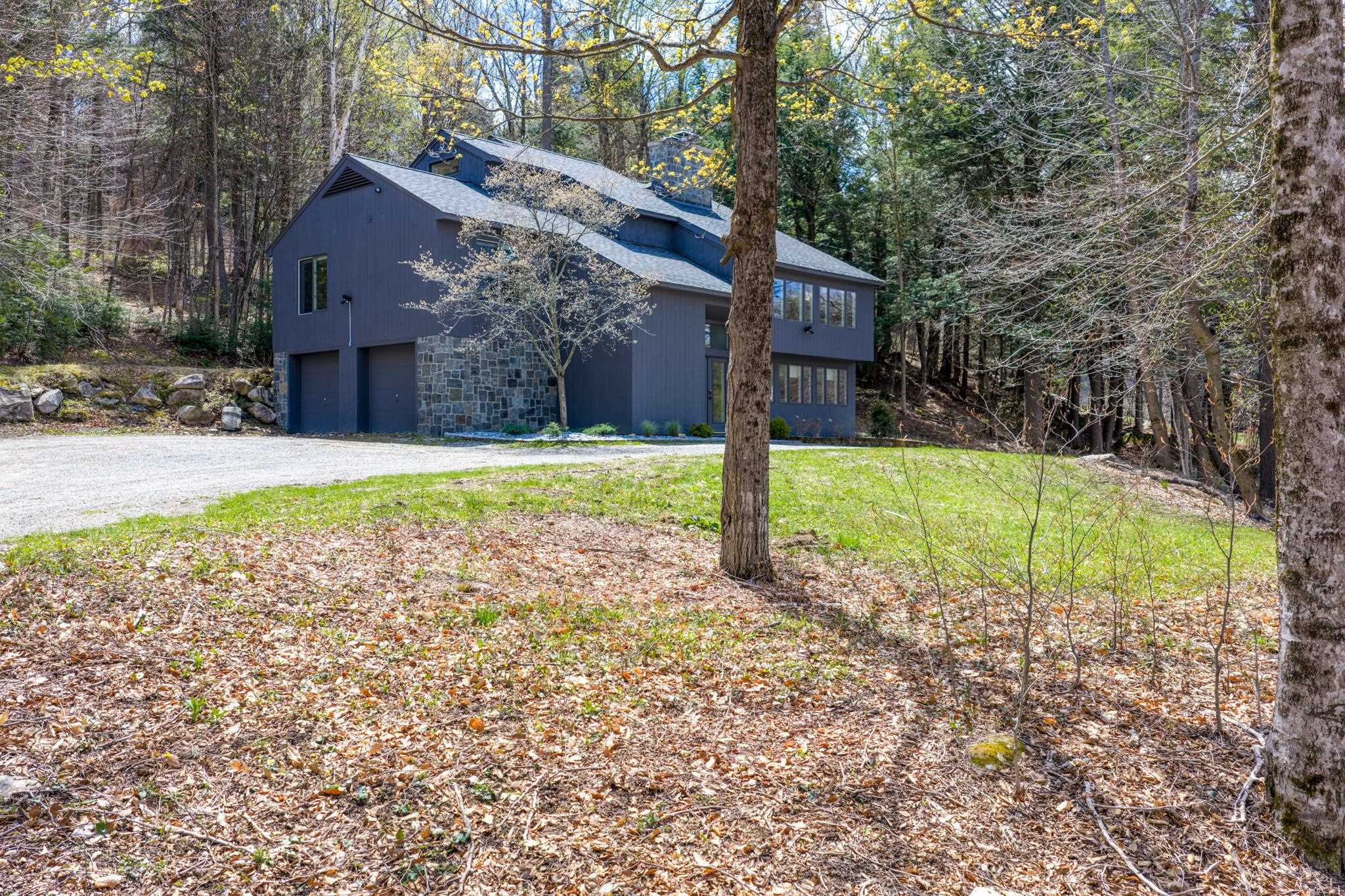19 Maple Hill Road Winhall, VT 05340 - Photo 4 of 32 Gallery Image 4
