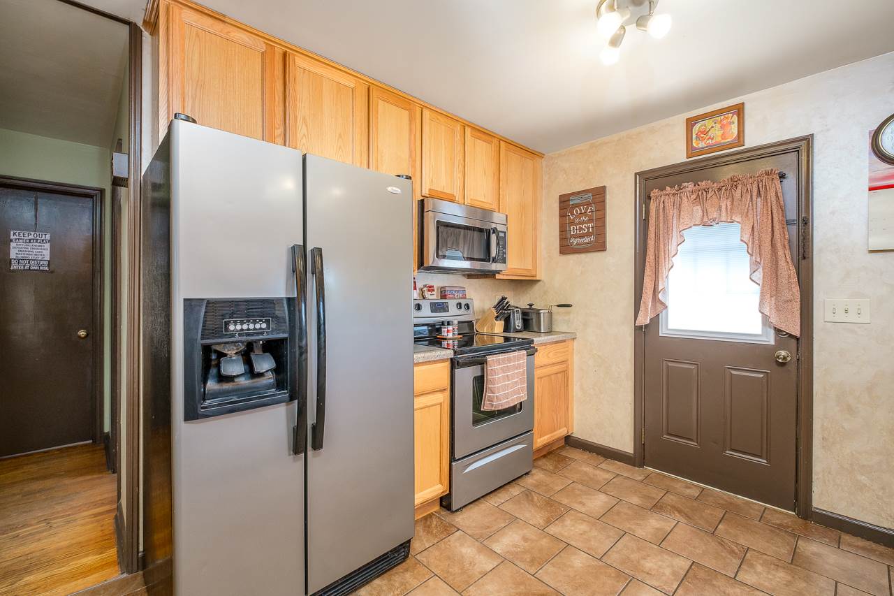 297 Grandon Road Staunton, VA 24401 - Photo 3 of 23 Gallery Image 3