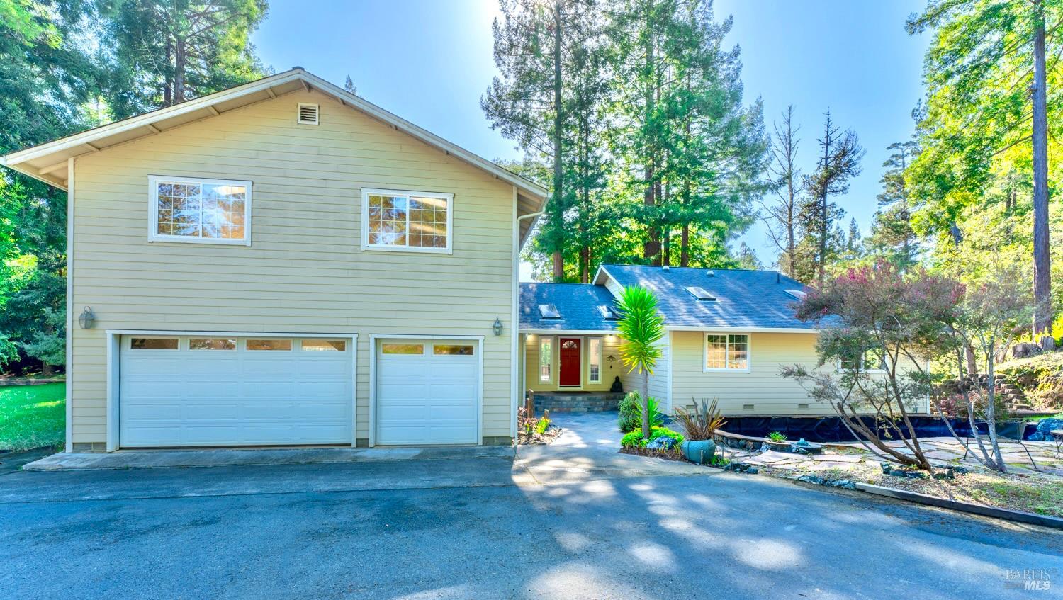 18940 Timber Pointe Drive Fort Bragg, CA 95437 - Photo 2 of 32 3 car garage with loft addition