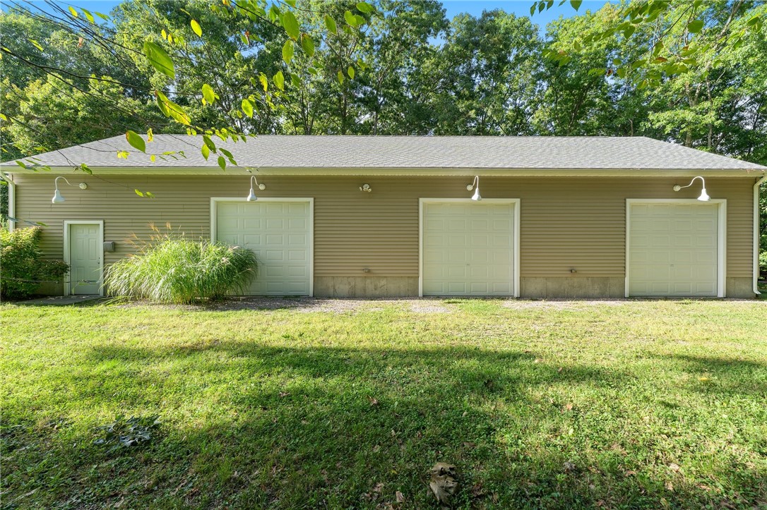 149 Jenckes Hill Road Lincoln, RI 02865 - Photo 11 of 38