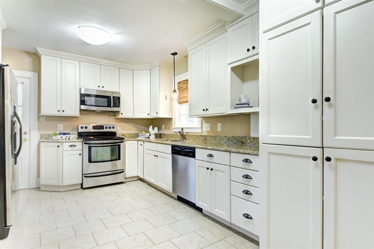 413 Dixie Trail Raleigh, NC 27607 - Photo 10 of 30 Kitchen