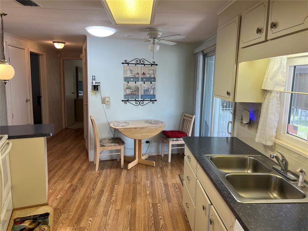 785 Cervina Drive North Venice, FL 34285 - Photo 17 of 39